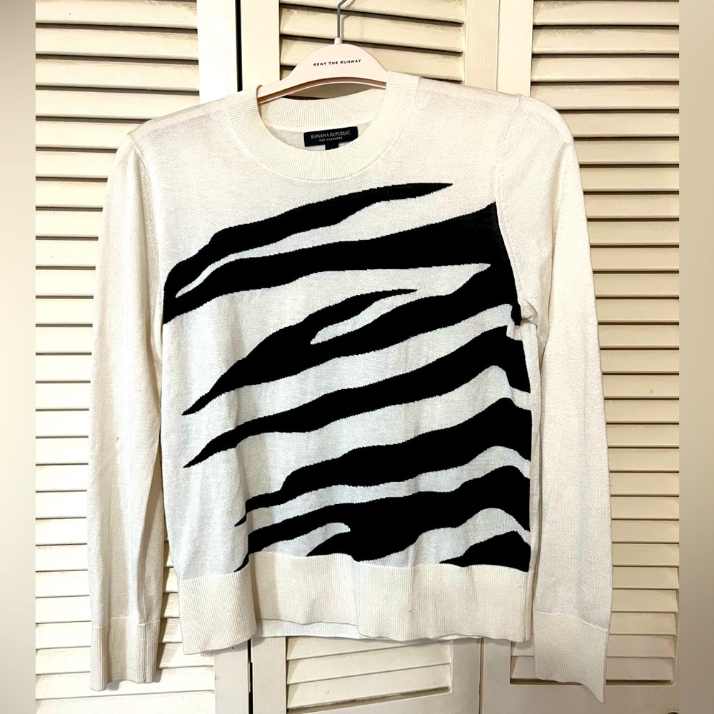 Banana Republic Zebra sweater